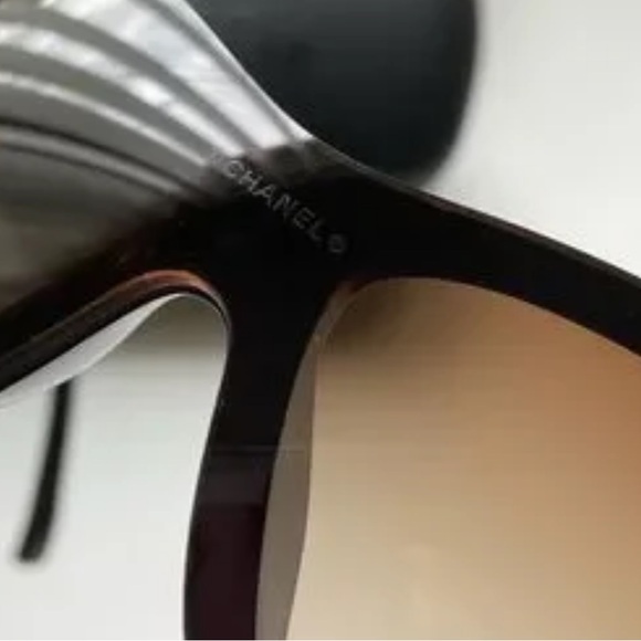 CHANEL Brown with Gold CC Logo Sunglasses. - Picture 5 of 12